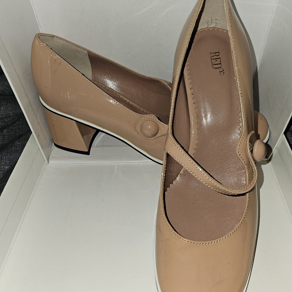 RED Women's Tan Mary Jane Heels